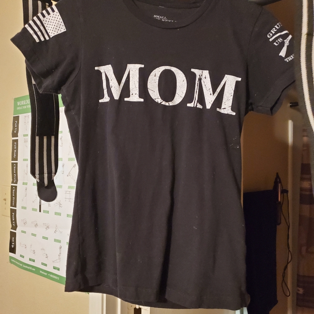 Grunt style mom shirt